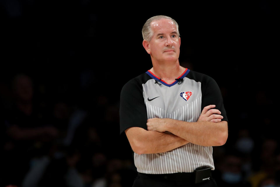 LOS ANGELES, CALIFORNIA - NOVEMBER 15: Referee Scott Wall #31 looks on during the first quarter of the game between the Los Angeles Lakers and the Chicago Bulls at Staples Center in Los Angeles, California. (Photo by Katelyn Mulcahy/Getty Images)