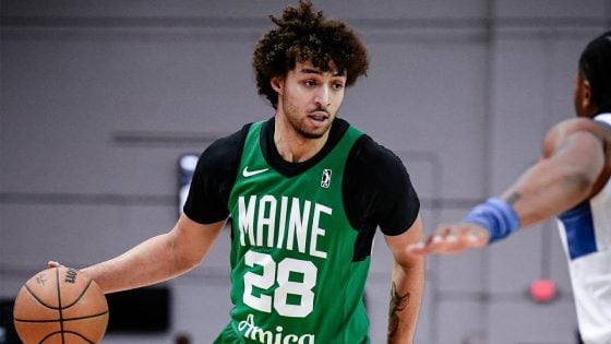 Knicks sign Anton Watson to two-way deal